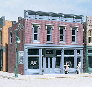 243-10200  -  Roberts' Dry Goods Kit - HO Scale