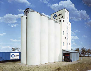 933-3023  -  Elevator Add-On Silos Kit - HO Scale