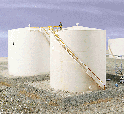 933-3168  -  Oil Storage Tank Tall Kit - HO Scale