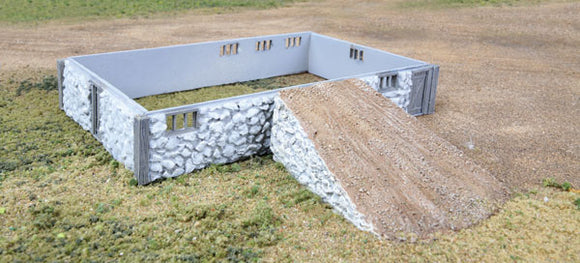 933-3331  -  Rural Fldstn Barn Bs/Rmp - HO Scale