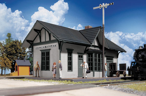 933-3532  -  Golden Valley Depot Kit - HO Scale