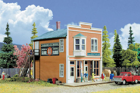 933-3653  -  Smith's General Store Kit - HO Scale