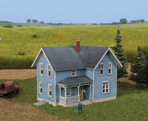 933-3890  -  Lancaster Farm House - N Scale