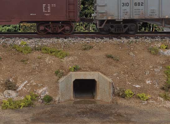 933-4558  -  Concrete Culverts 4/ - HO Scale