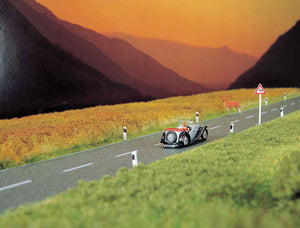 949-1254  -  Asphalt Country Road - HO Scale