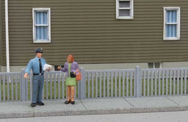 949-4181  -  Metal Fence 48-7/8" - HO Scale