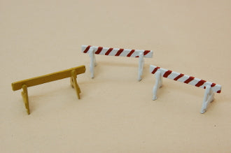 254-153  -  Barricades 3/ - HO Scale