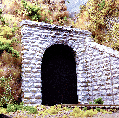 214-8340  -  Cut Stone Sngl Tnnl Prtl - HO Scale