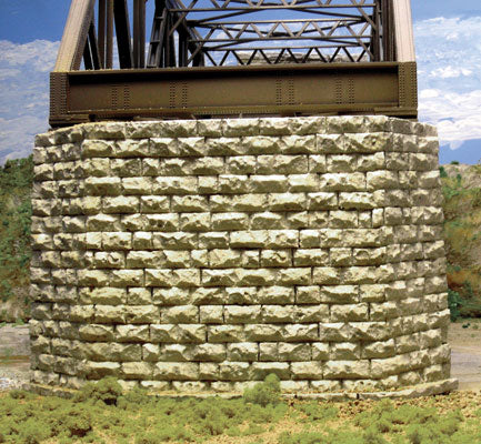 214-8432  -  Cut Stn Pier Pointed Dbl - HO Scale