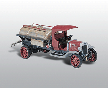 785-242  -  Diamond T tank truck - HO Scale