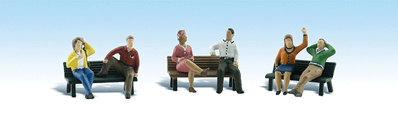 785-1924  -  People on Benches 6/ - HO Scale