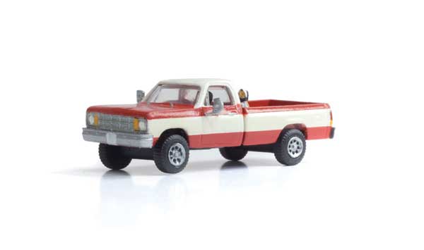 785-5371  -  Modern Era Two-Tone Truck - HO Scale