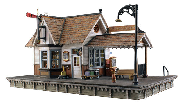 785-5852  -  B&R The Depot w/Light - O Scale