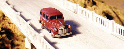 284-57011  -  1941 Chevrolet Suburban - N Scale