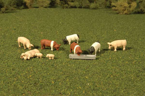 160-33118  -  Pigs 9/ - HO Scale