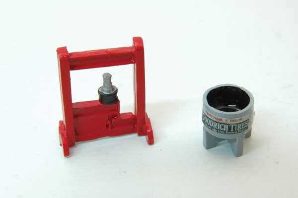 361-446  -  Custom Tire Tub/Press 2/ - HO Scale