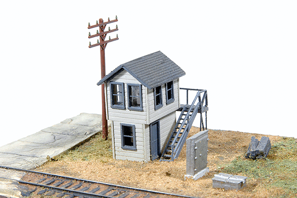 361-570  -  Michigan Avenue Tower Kit - N Scale