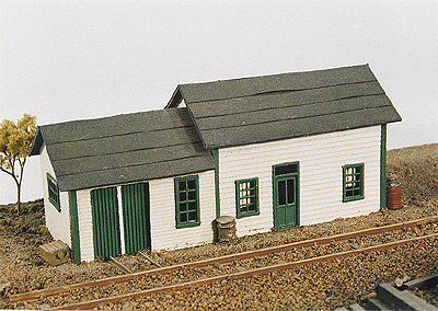 361-260  -  East Jct Section House - N Scale
