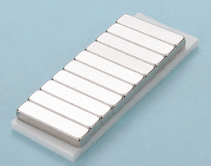 475-37N5810  -  Small bar magnet      10/