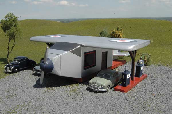 160-35201  -  Airplane Gas Station B/U - HO Scale
