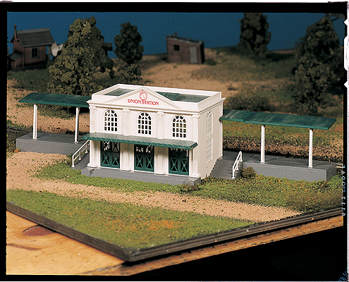 160-45976  -  Union Station Kit - O Scale