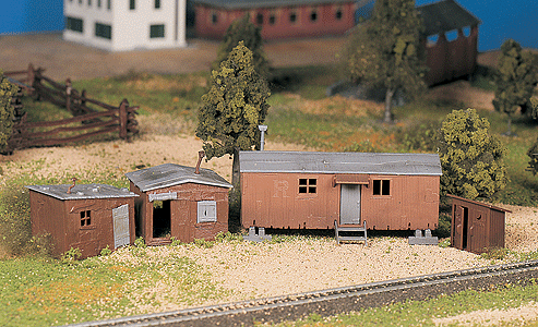 160-45982  -  Log Cabin w/Rstc Fence Kt - O Scale