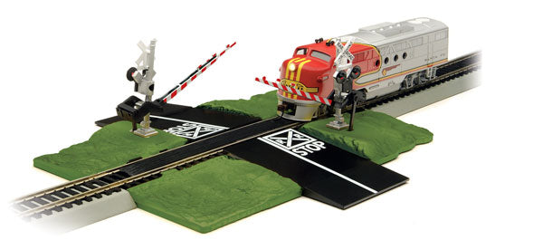 160-44879  -  E-Z Tr X-ing w/Oper Gates - N Scale