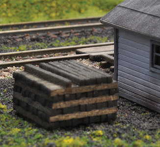 184-1811  -  Pile O' Ties Stained   2/ - N Scale