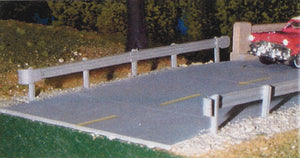 541-12  -  Highway guard rail kit 3/ - HO Scale