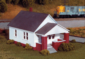 628-202  -  Maxwell Avenue Home/Porch - HO Scale