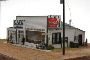 361-681  -  Rockfish Cafe w/Interior - HO Scale