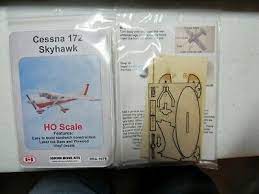 OMK-1076  -  Cessna 172 - HO Scale