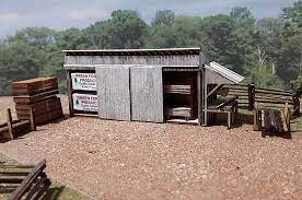 OMK-3118  -  Lumber Shed/ Lumber Assot - N Scale