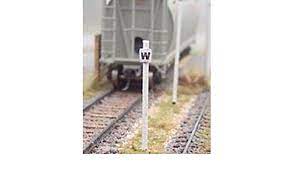 OMK-1019  -  G/P Whistle Posts 5 sets - HO Scale