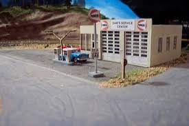 OMK-1045  -  Gas Station - HO Scale