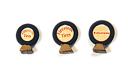 361-315  -  Tire display open unf  3/ - HO Scale